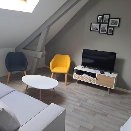 Suite Du Crypto - Vue Imprenable Sur La Place Du Forum Reims Eksteriør bilde